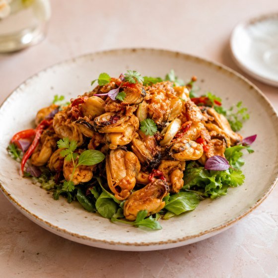 Stir-fried squid salad